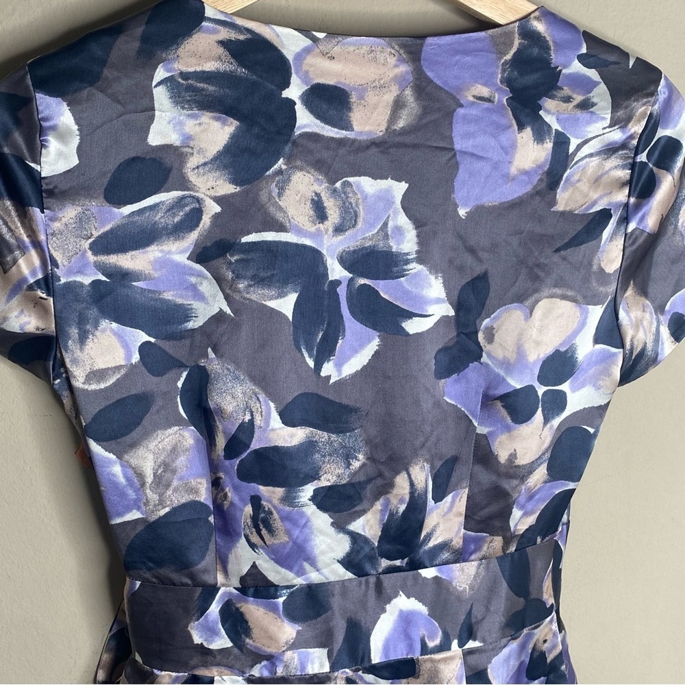 Banana Republic Short Sleeve Silk Dress Retro Pattern Size 0 Petite - Picture 14 of 16